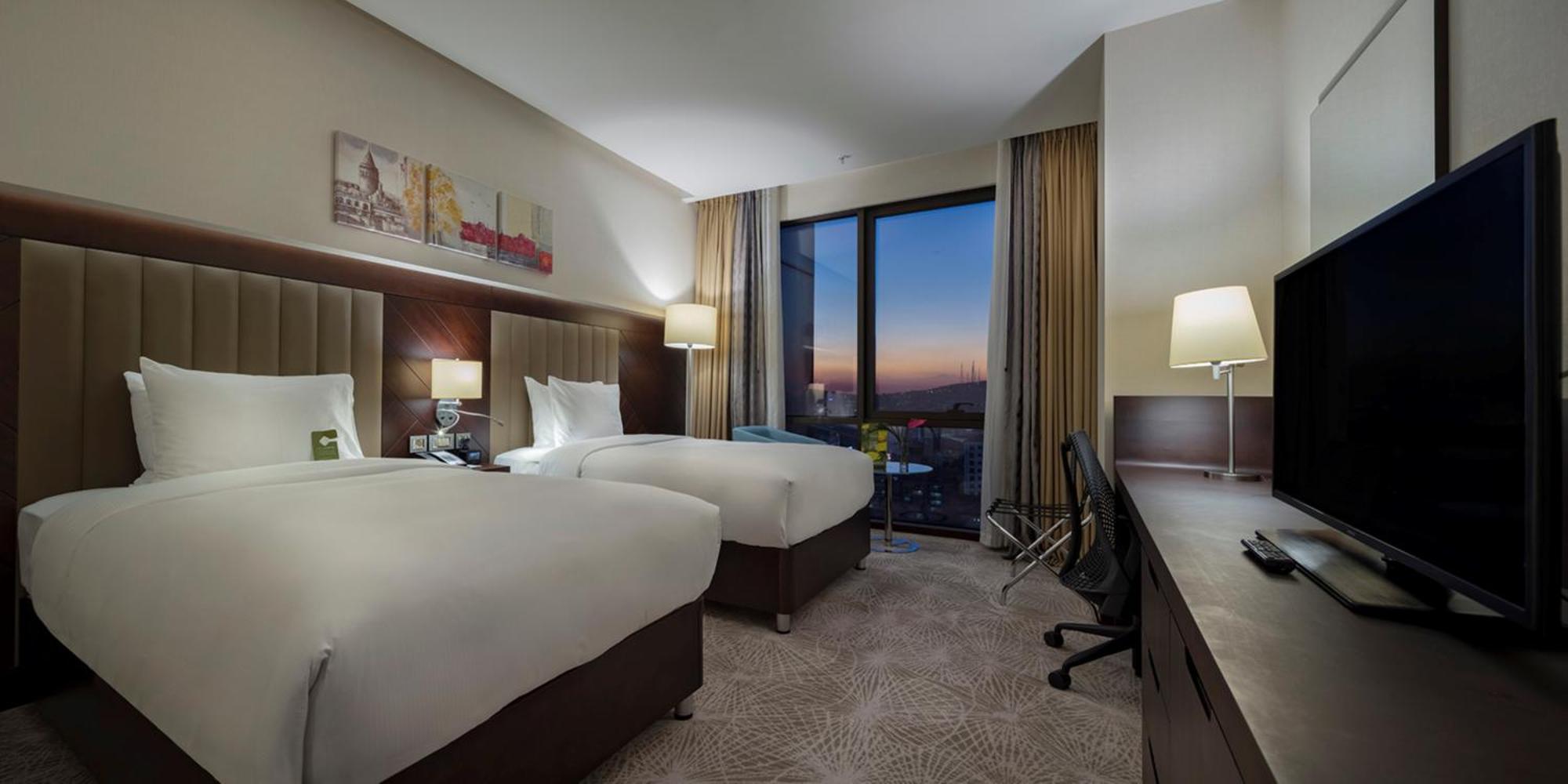 Hotel Doubletree By Hilton Istanbul Umraniye Esterno foto