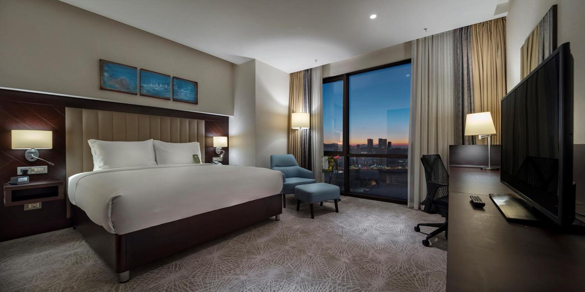 Hotel Doubletree By Hilton Istanbul Umraniye Esterno foto
