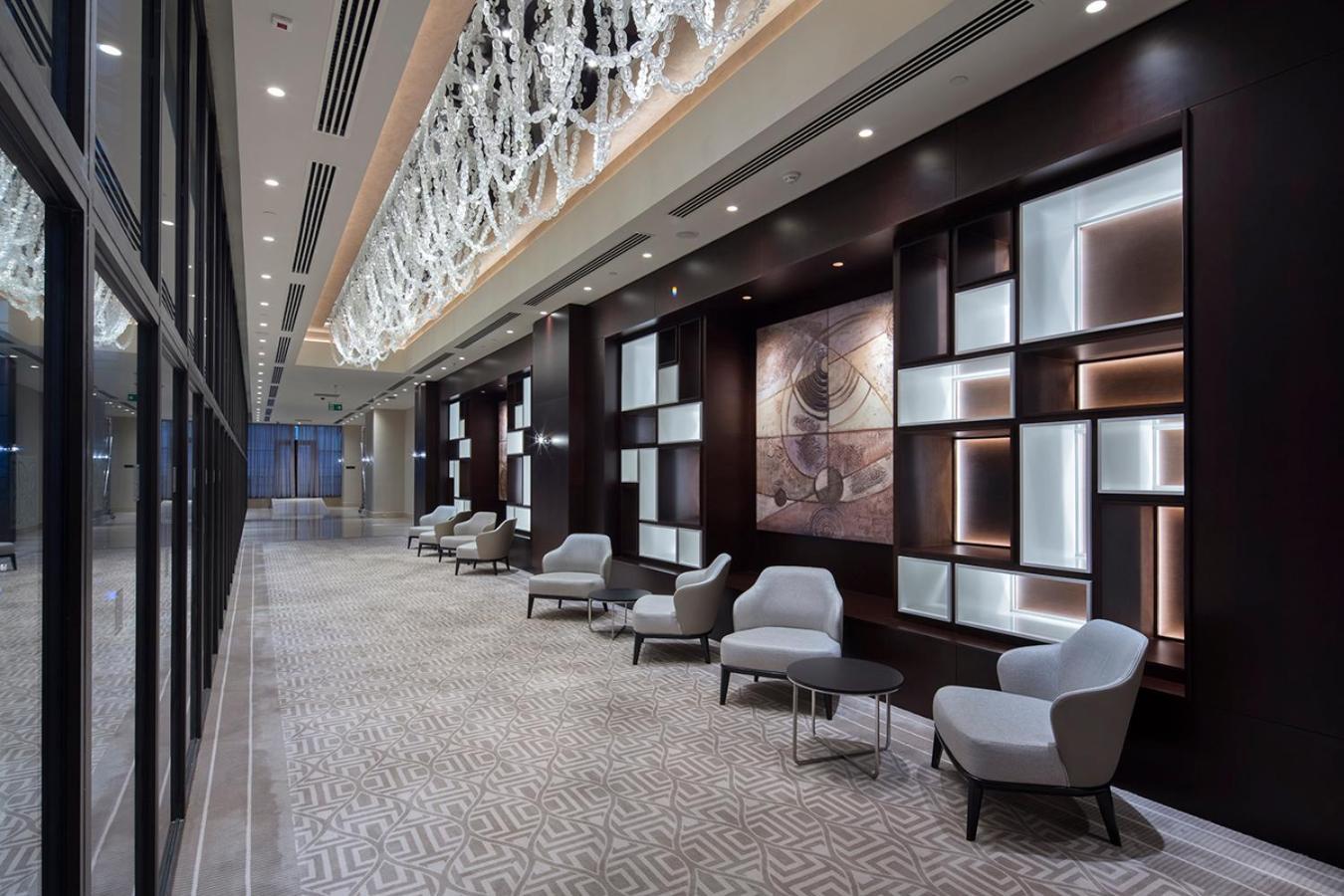 Hotel Doubletree By Hilton Istanbul Umraniye Esterno foto The interior of the hotel